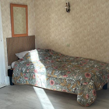 Chambre 3 Montceau-les-Mines Buitenkant foto